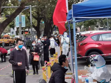 老乡送来大盘鸡奶茶，社区吹响“集结号”打好抗疫硬仗