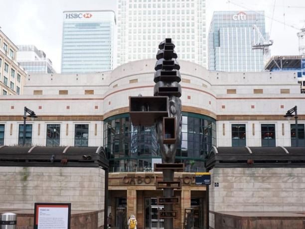 华人艺术家陈世英雕塑艺术展在伦敦开幕