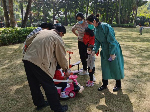 记者管控日记 | 如期解封，但还要凭“四连阴”办出入证进出小区