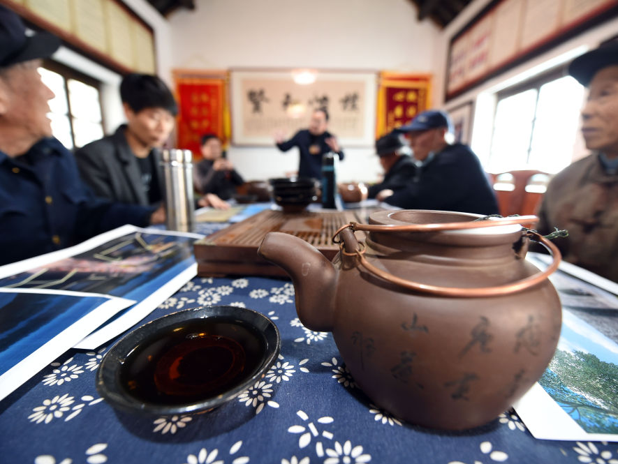 小茶馆连着大会堂——从两会看中国全过程人民民主
