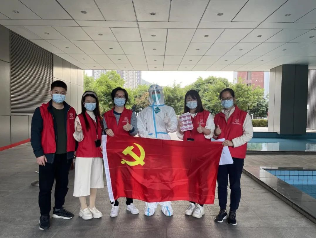 深圳市直机关党员干部：在疫情防控一线，发挥专业力量  