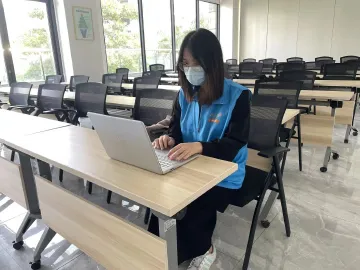 光明街道V爱之家开展广告心理知识线上讲座
