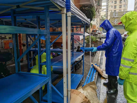 风雨无阻！园山街道支援坂田快递配送组全力做好物资转运保障工作