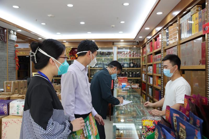 稳定管控区物价，市市场监管局、区司法局联合开展市场价格执法普法