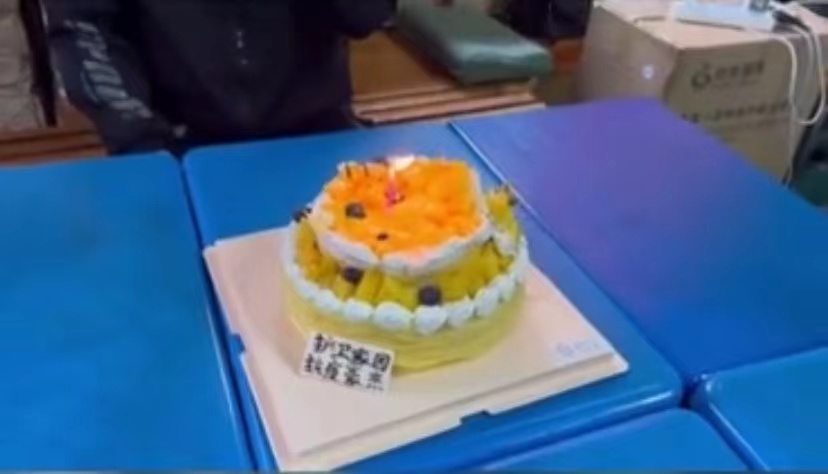暖了！深圳福田管控区里的温馨一幕感动网友