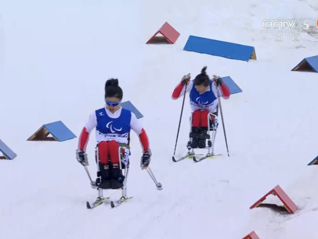 杨洪琼夺得越野滑雪女子短距离（坐姿组）金牌