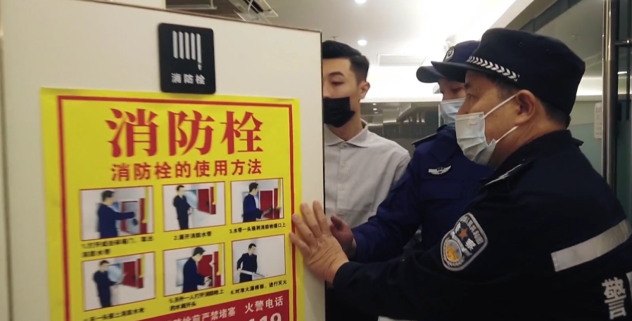 有一种担当，叫轻伤不下火线