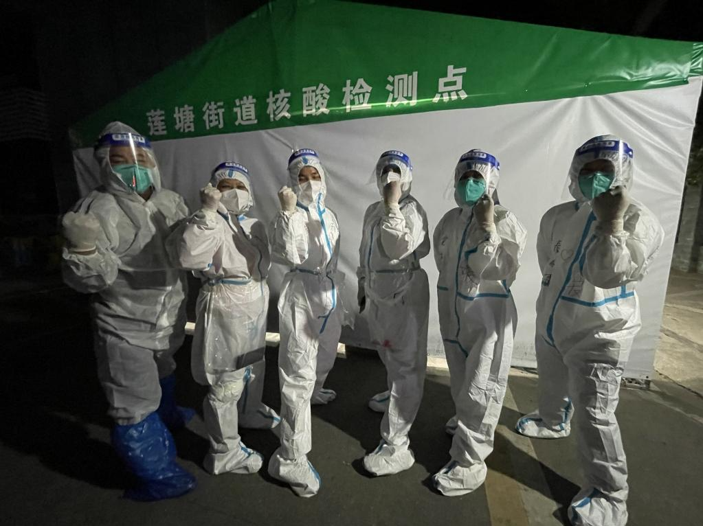 每天服务7000人、累计服务时长2100小时，莲塘街道有一群执着的“爱码士”