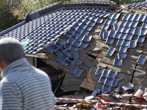日本强震已造成3人死亡，205人受伤