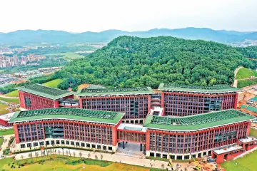 事关孩子上学，光明教育打好“三大攻坚战”