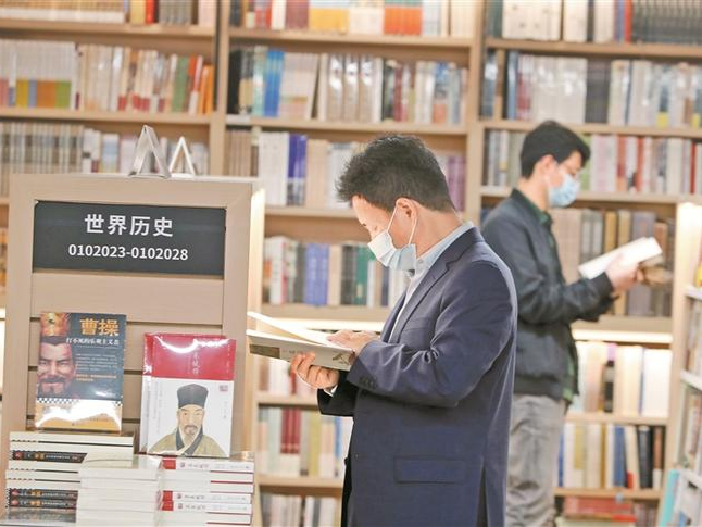 深圳书城推出近百场阅读活动丰富市民精神文化需求