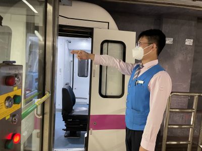 通行有序，防疫到位！深圳五区复工首日，市民地铁通勤有保障