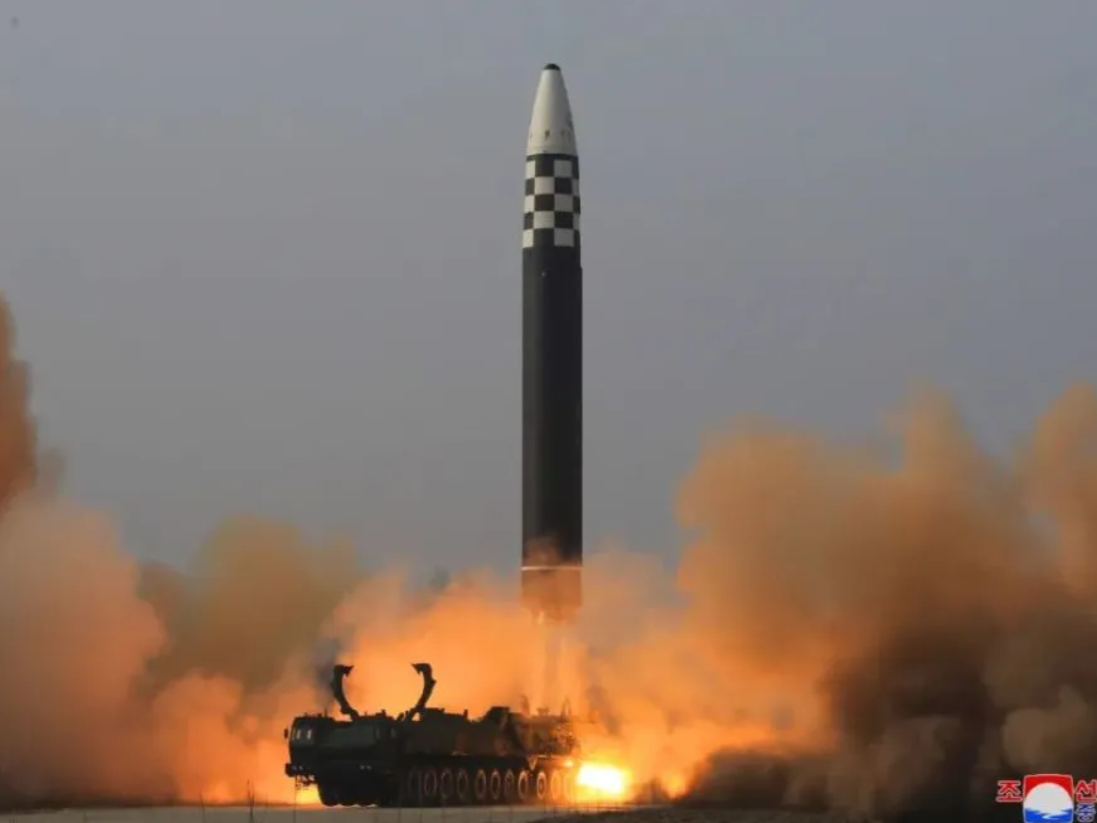 朝鲜成功进行洲际导弹试射