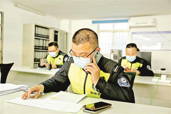 角色多变化 抗疫一条心 宝安网格员和楼栋长肩挑重任当好防疫多面手