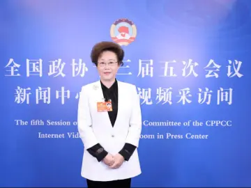 “高言值”展现“她”风采，住深全国政协委员中的“半边天”都在关注啥