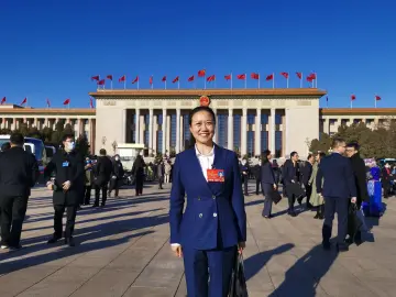 全国人大代表黄细花：带着捡跑工具上“两会”