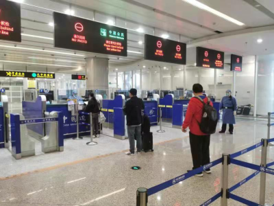 深圳蛇口至香港机场航线复航，蛇口边检安全有序保畅通