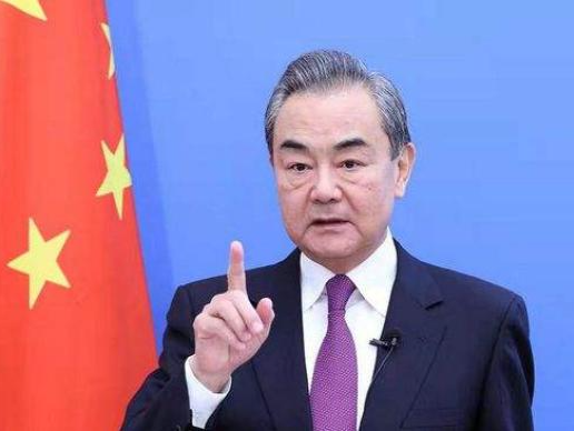 王毅应约同乌克兰外长通电话，重点就确保中国在乌公民安全表明立场