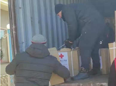 中国首批援助乌克兰人道主义物资已运抵切尔诺夫策