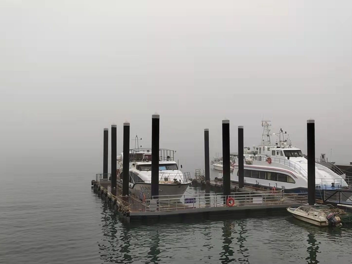 持续受雨雾天气影响，深圳东部海区实施临时交通管制