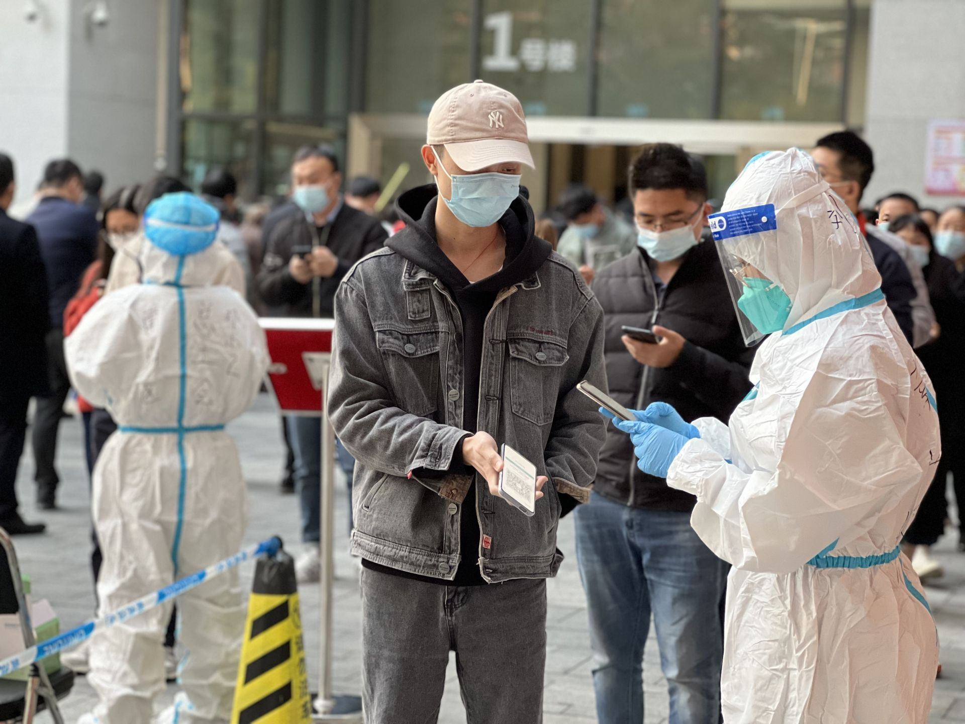吴浩：广东防疫“三区”方案实现了对疫情的“围追堵截”