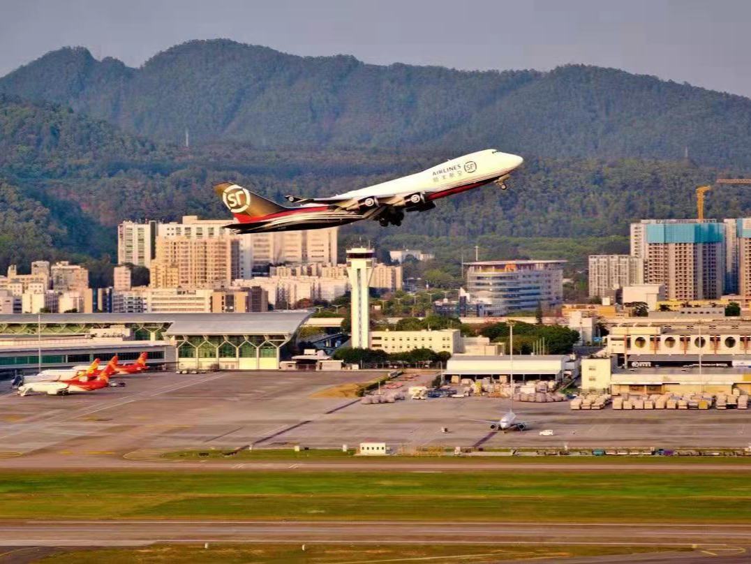 停客不停货，深圳空管保障宝安机场货运大幅增长