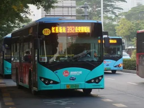 “五一”假期深圳公交也“加班”！还有这些假日专线…… 