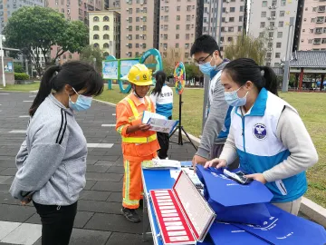 凤凰街道禁毒宣传进社区 倡导居民争当禁毒志愿者