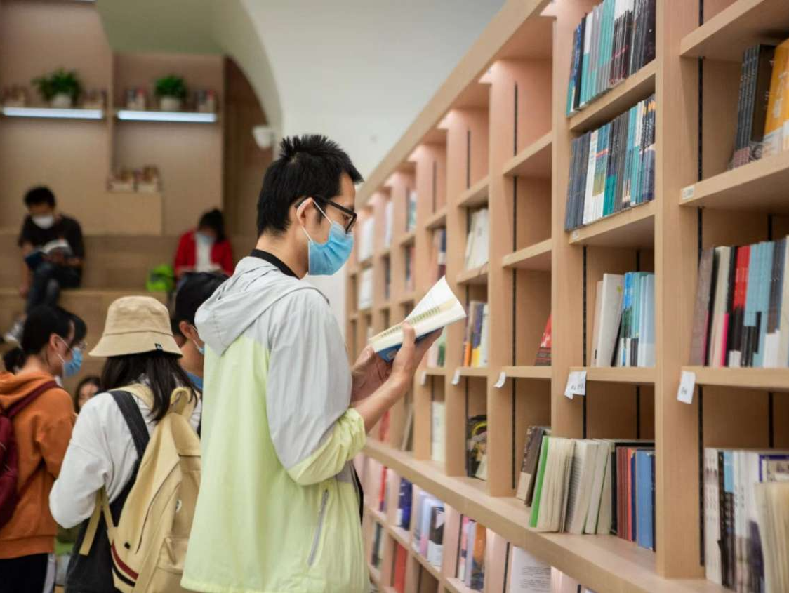 迎接世界读书日，深圳书城打造全民惠读季