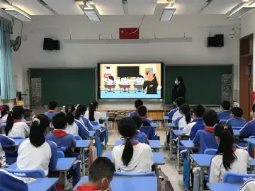 上好开学“第一课” 公明反邪警示教育进校园
