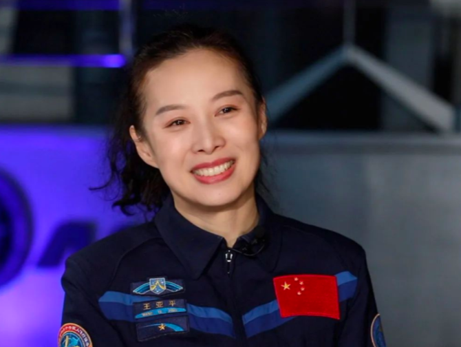 祝贺！王亚平受聘中国航天公益形象大使