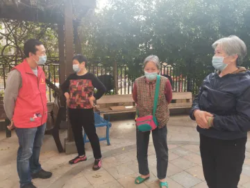 创享东晓 | “答疑解惑 护航老年” 东晓街道积极推进老年人疫苗接种工作  