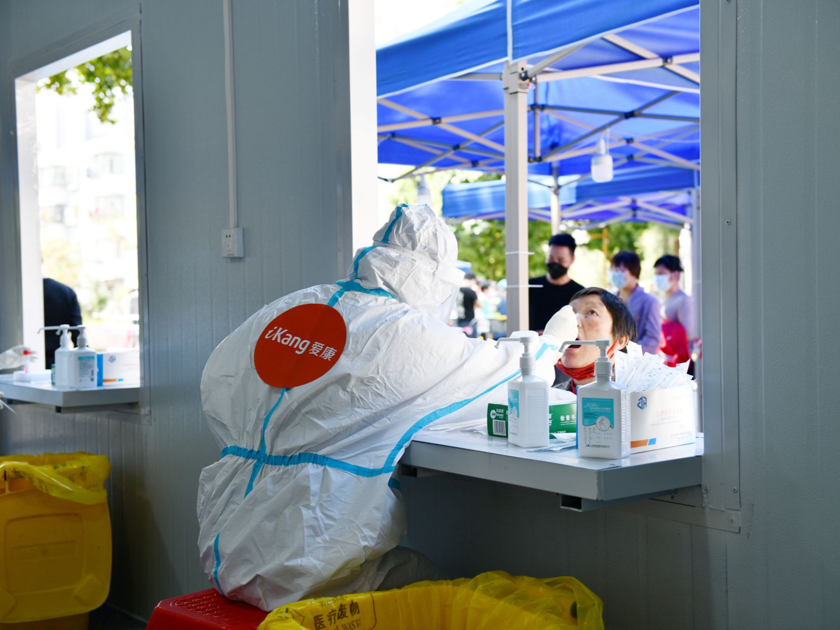 爱康体检志愿服务队：一支来自民营医疗机构的核酸检测力量