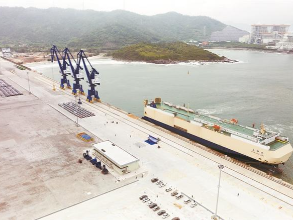  336 BYD pure electric vehicles go to sea! Shenzhen Shantou Xiaomo International Logistics Port ushers in the first voyage of auto ro ship