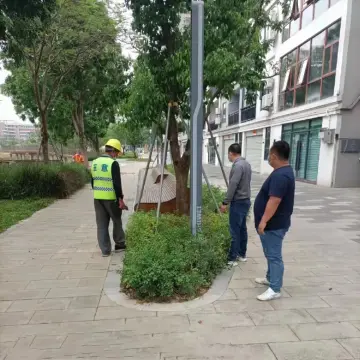 马田街道持续“找茬”市容问题  治理卫生顽疾提升文明水平