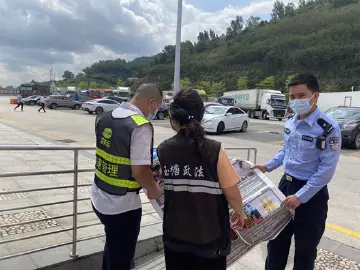 玉塘街道禁毒宣传上“高速”  