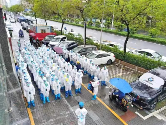 深圳为抗疫社区专职工作者和网格员发放爱心礼包