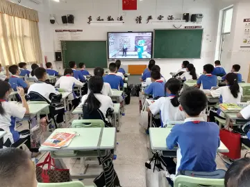公明禁毒宣传进校园 护航青春不“毒”行”  