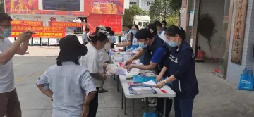 光明街道开展“守法规 知礼让”交通安全宣传活动  