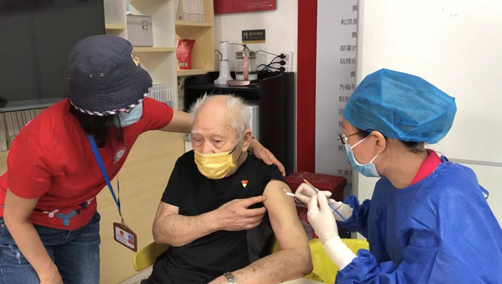 黄贝之声 | 90岁老党员作表率主动接种新冠疫苗