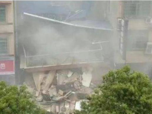 湖南长沙一建筑发生坍塌 应急管理部已会同住建部派工作组赶赴现场