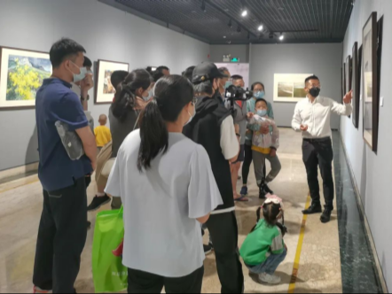 “五一”小长假，深圳美术馆公共教育服务受欢迎