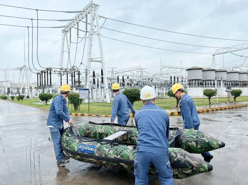 广州：暴雨影响2.2万户居民用电，已恢复近2万户