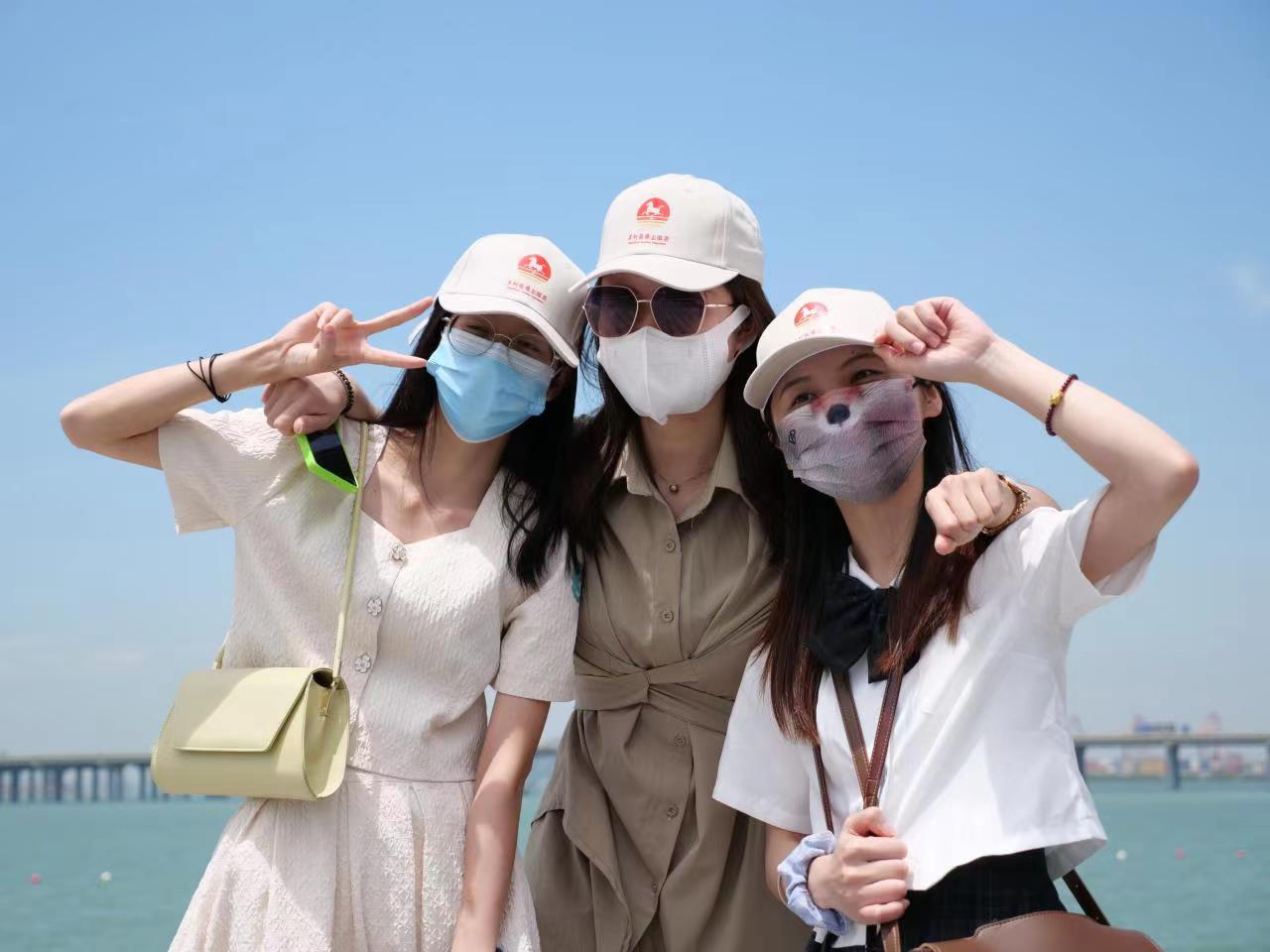 致敬最美抗疫者，200名抗疫人员代表“旅游日”游深圳  ​