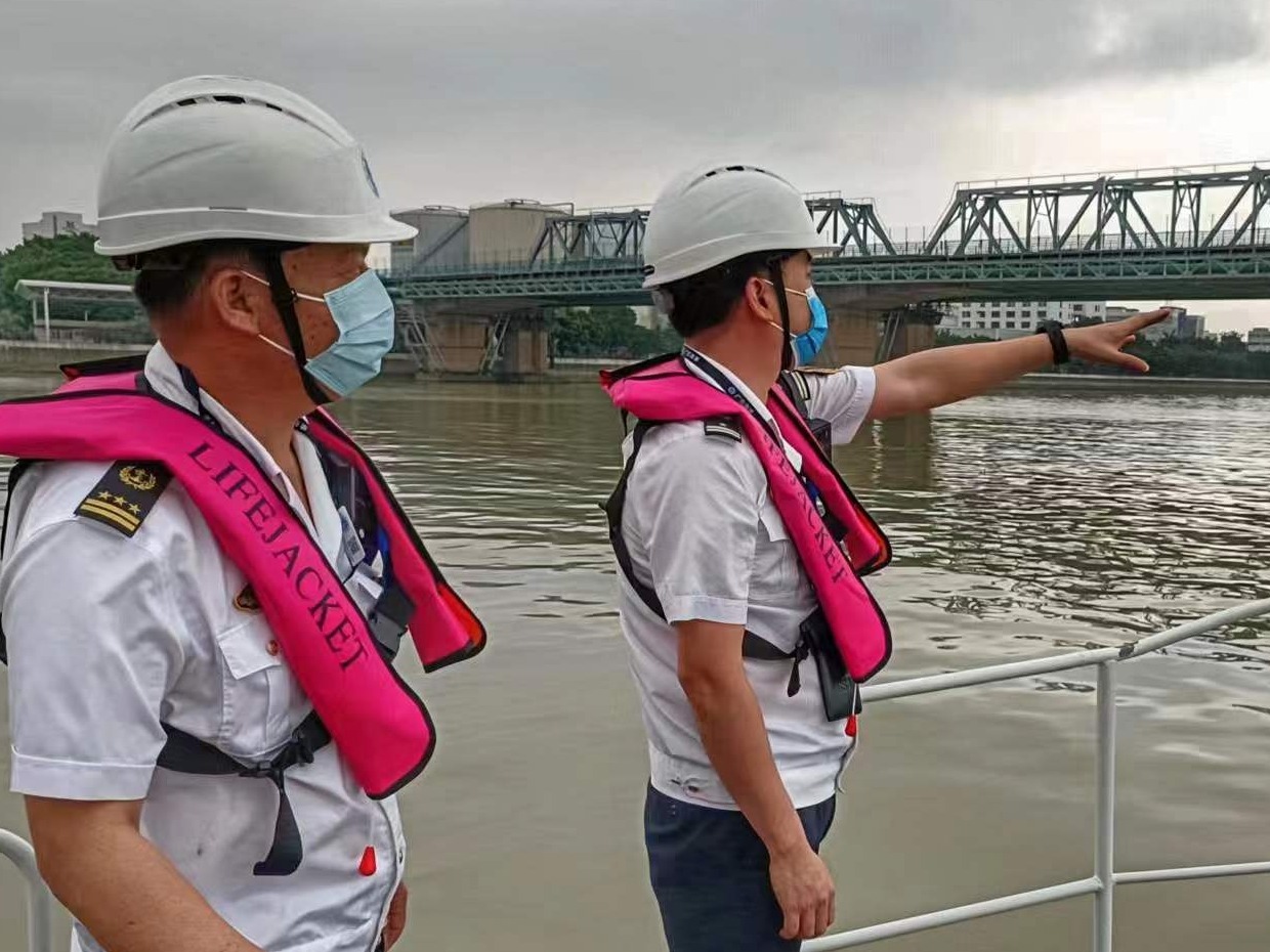 强降雨来袭，广州海事部门全力保障水上交通安全