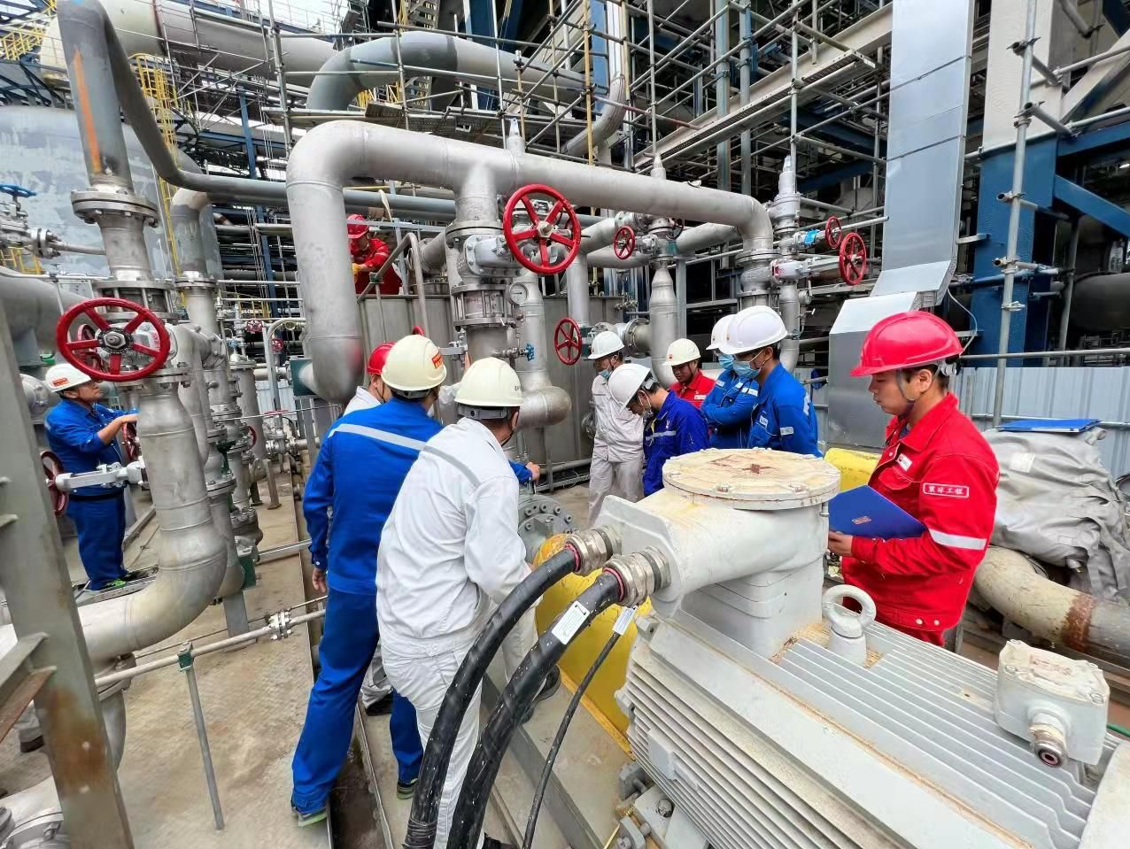 国产最大功率裂解气压缩机在揭阳进入投用前油运阶段