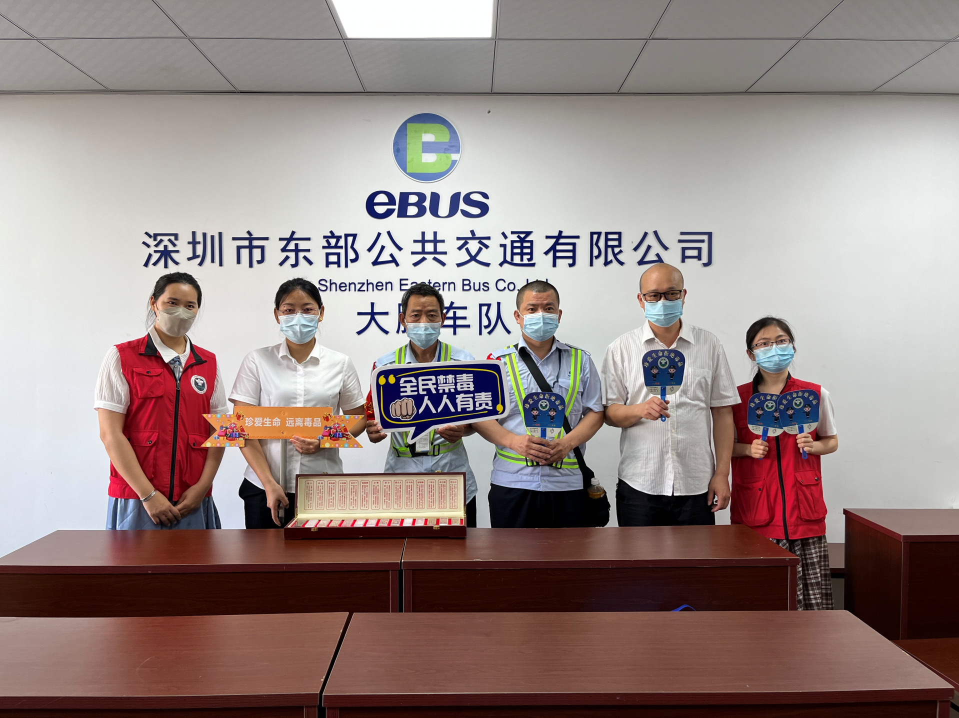 大鹏新区开展拒绝毒驾及平安建设类普法宣传活动