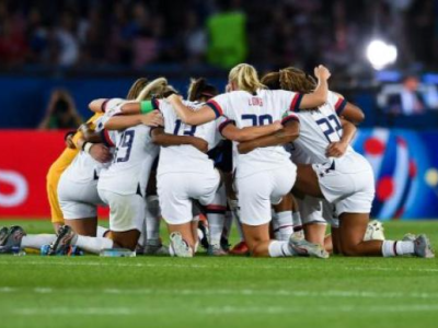美国足协与男、女足达成同工同酬协议：世界杯奖金男女平分