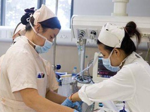 十年来我国护士群体变化：八成具有大专学历，基层护士增加一倍