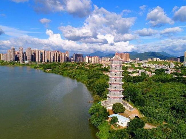 惠东广泛动员市民群众积极参与文明城市创建
